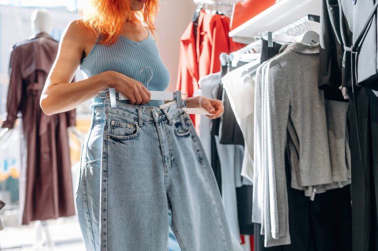 Zwrot zakupionego towaru – jak odesłać produkty do sklepu?