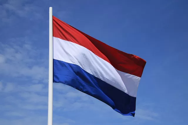 Jak zameldować się w Holandii przez internet
